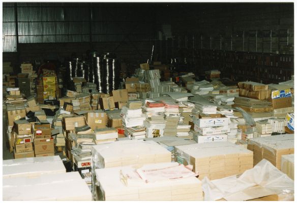 Déménagement des archives de la Cinémathèque suisse à Penthaz en 1989