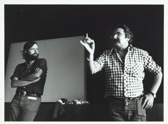 Peter Amenn (cinéaste) et Freddy Buache lors du XIIIe Congrès International du Cinéma Indépendant (CICI) à La Chaux-de-Fonds, en 1973. Photo par Rajak Ohanian