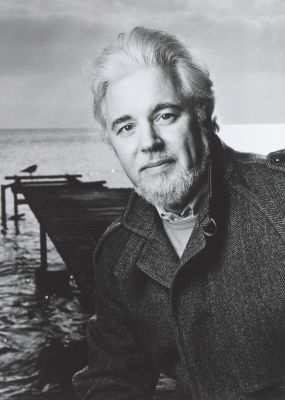 Portrait d'Hervé Dumont, nommé directeur de la Cinémathèque suisse en 1996
