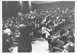 Le Grand débat du cinéma suisse, salle Paderewski, Lausanne, 1984. Photo : Philippe Maeder