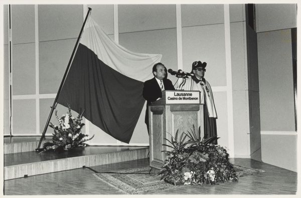 Discours d'inauguration du nouveau siège de la Cinémathèque suisse au Casino de Montbenon, le 19 octobre 1981. Photo : Ariel Magos