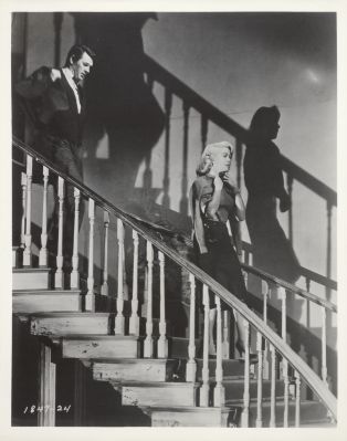 Photographie de presse du film "Écrit sur du vent" ("Written on the Wind", 1956)