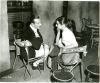 Fred Astaire et Audrey Hepburn lors du tournage du film "...