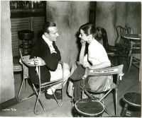 Fred Astaire et Audrey Hepburn lors du tournage du film "...