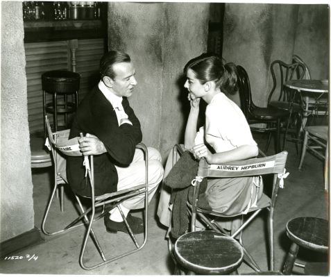 Fred Astaire et Audrey Hepburn lors du tournage du film 